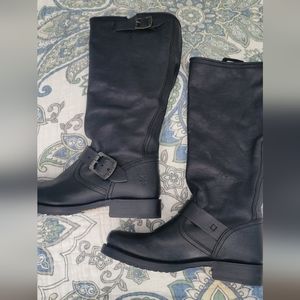 Frye black leather boots like new